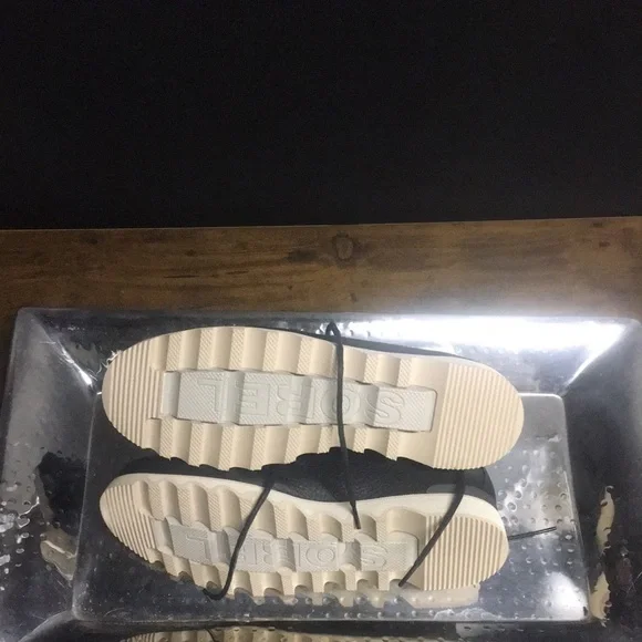 Sorel Black Leather Ankle Boots - Picture 5 of 10